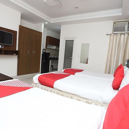 Super Capital O Levanti Near Aravali Biodiversity Park Гургаон Екстериор снимка