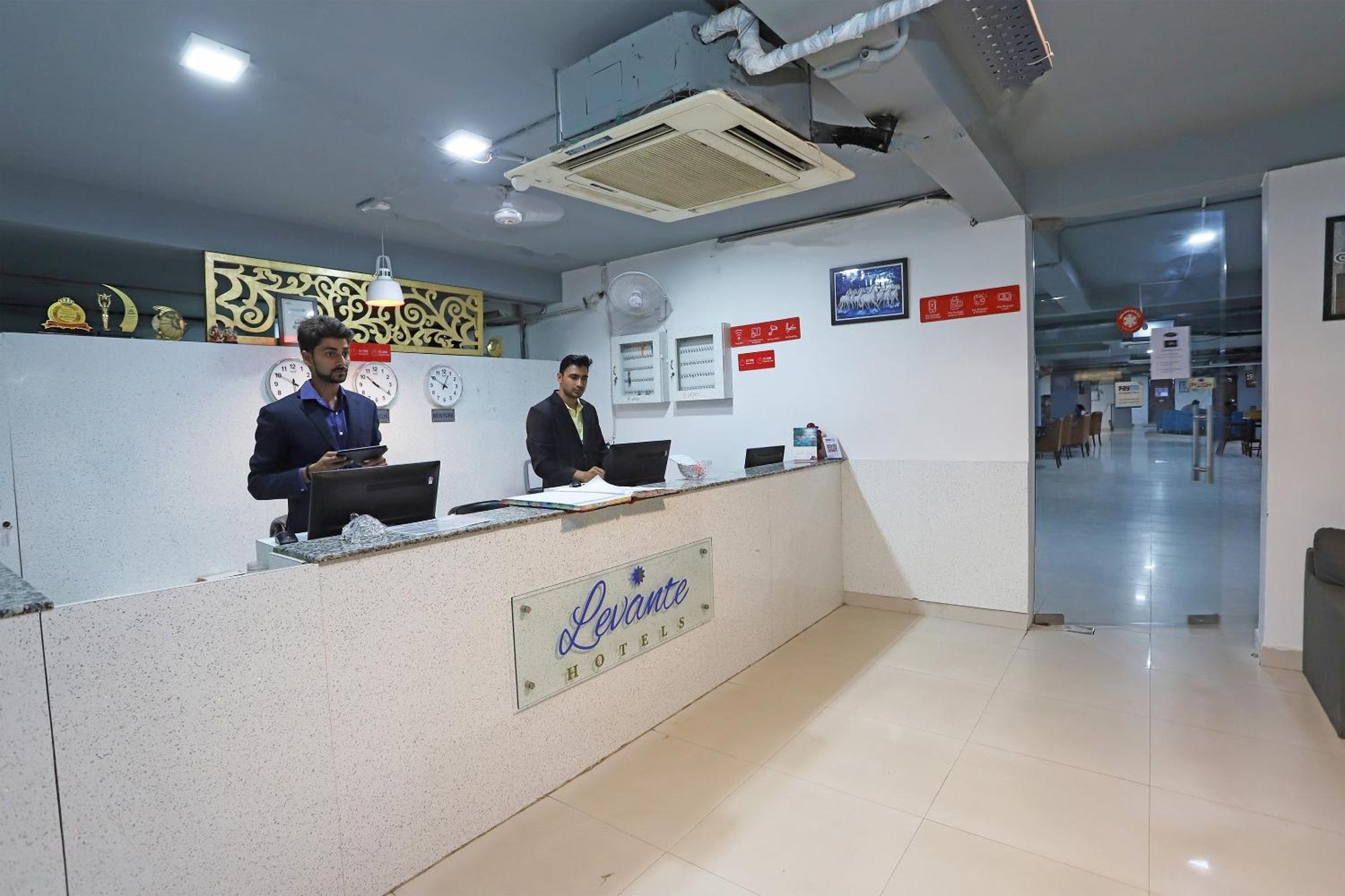 Super Capital O Levanti Near Aravali Biodiversity Park Гургаон Екстериор снимка