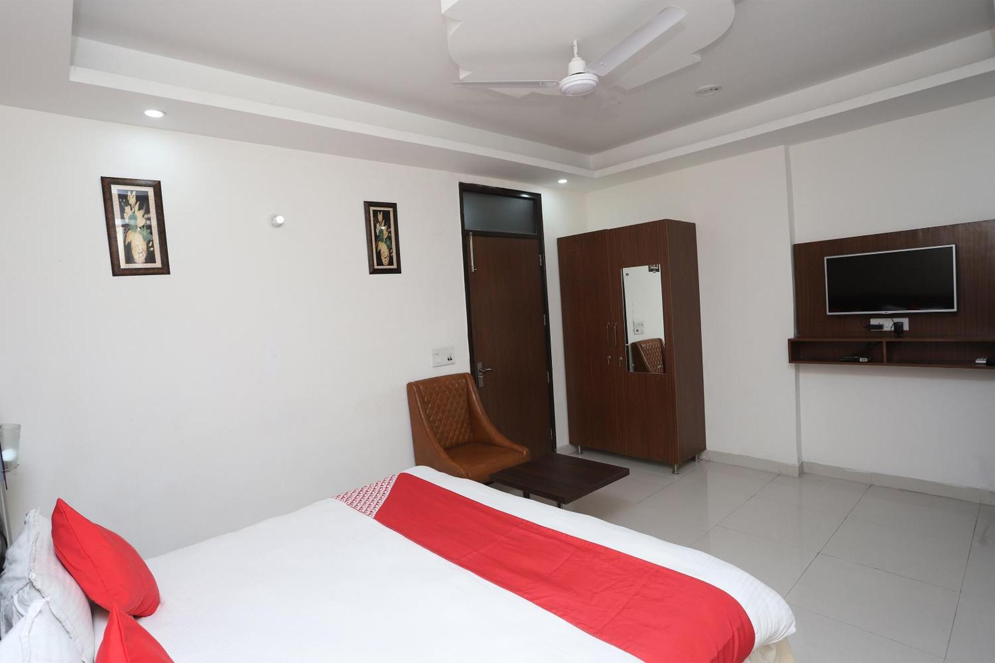 Super Capital O Levanti Near Aravali Biodiversity Park Гургаон Екстериор снимка