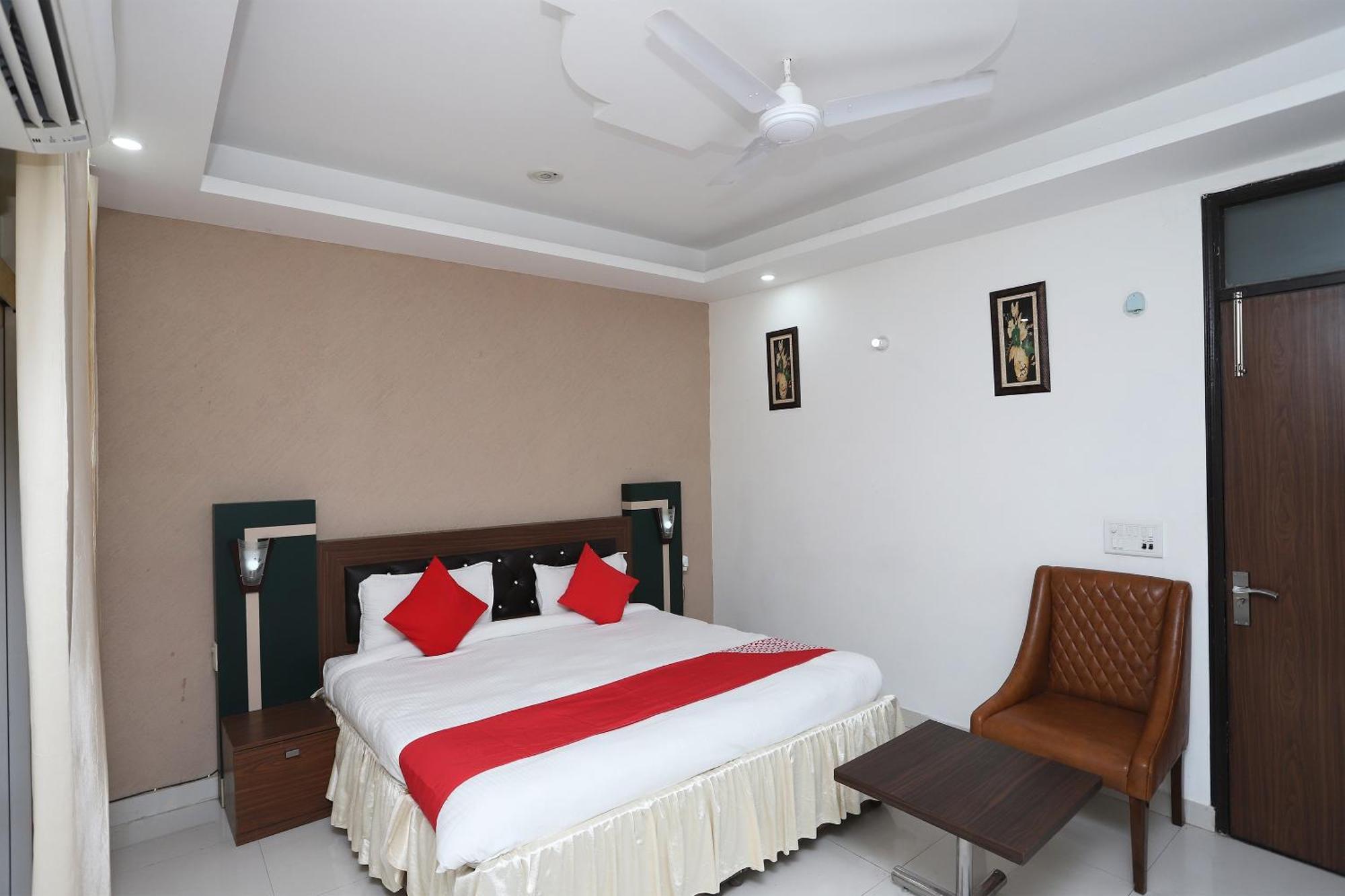 Super Capital O Levanti Near Aravali Biodiversity Park Гургаон Екстериор снимка